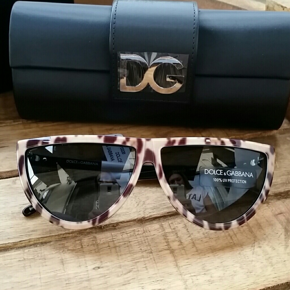 Dolce & Gabbana sunglasses - Picture 1 of 8